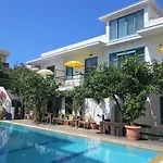 Mariette Rhodes Urban (adults Only) עיר רודוס