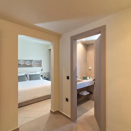 Mariette Rhodes Urban 3*