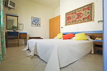 Mariette Rhodes Urban 3*