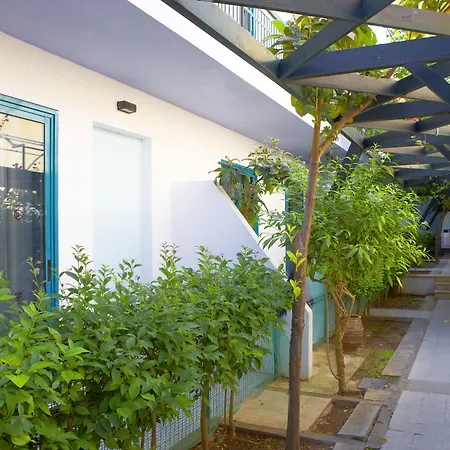 Mariette Rhodes Urban (adults Only) 3*