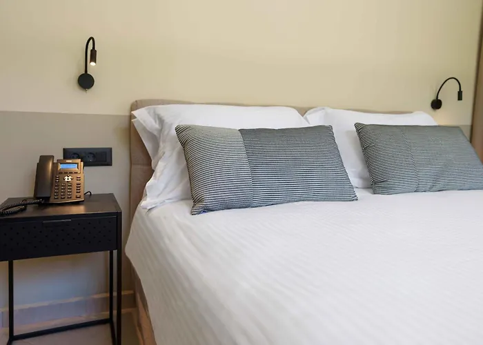 Mariette Rhodes Urban (adults Only)